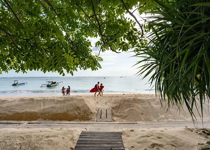 Pasir ゲストハウス レンボンガン島